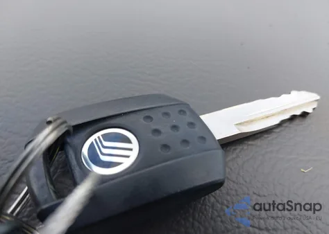 2006 Mercury Grand Marquis Ls z USA, uszkodzony, nr VIN 2MEHM75V06X631358